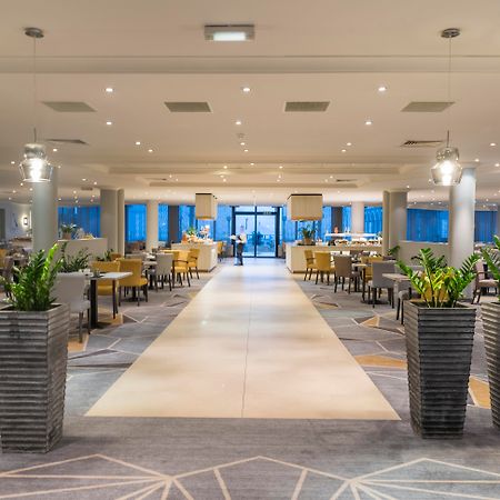 Radisson Blu Resort, Malta St. Julian'S Esterno foto The interior of the hotel