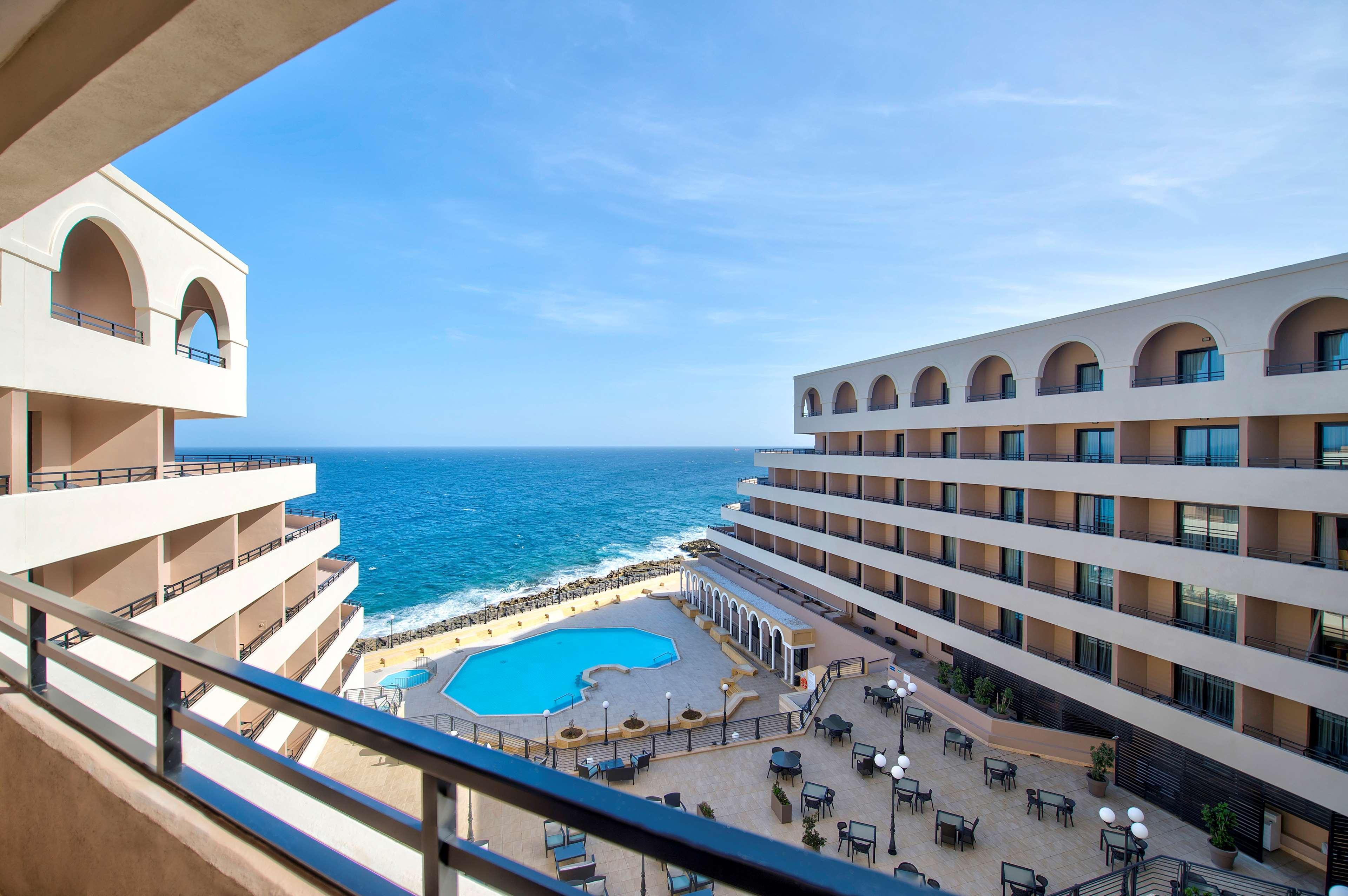Radisson Blu Resort, Malta St. Julian'S Esterno foto